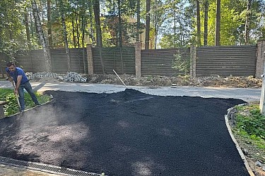 Заезд на участок из асфальта 1